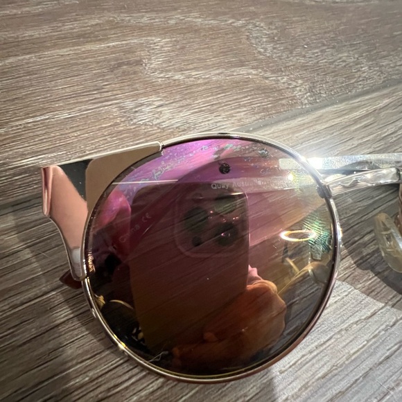 Quay Asha Sunglasses - Picture 3 of 6